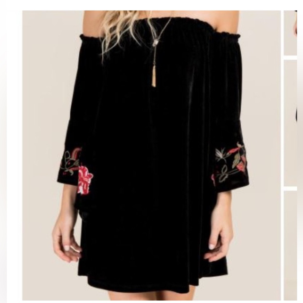 Francesca's Collections Black and Pink Off-Shoulder Mini Dress